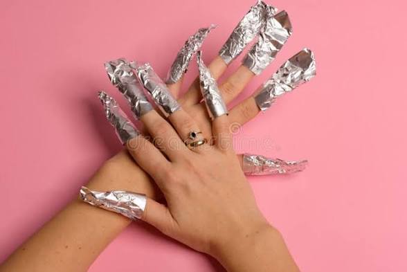 Nail Removal at elegant.beauty.wi in Portage, WI