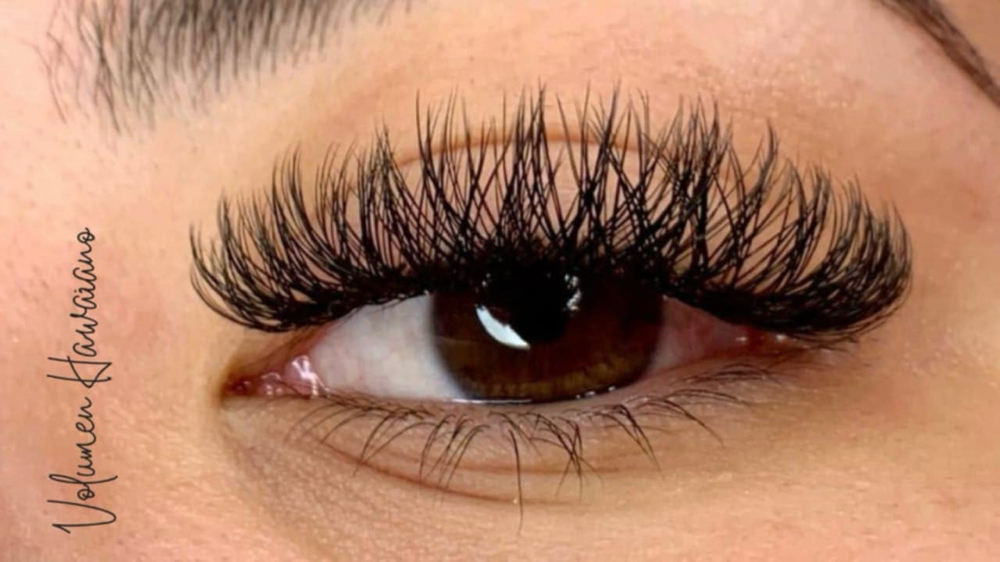 Hawaiian Set at Vv's Luxury Studio in Mission, TX