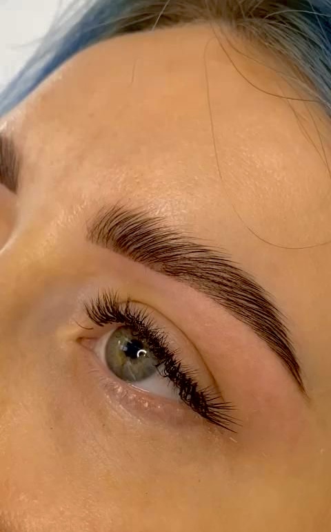 Brow Henna & Wax