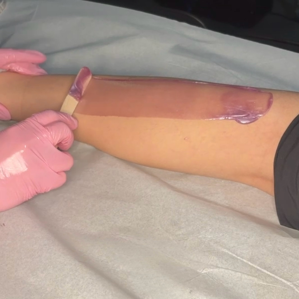 Full Leg at Peachy polish in Elgin, IL