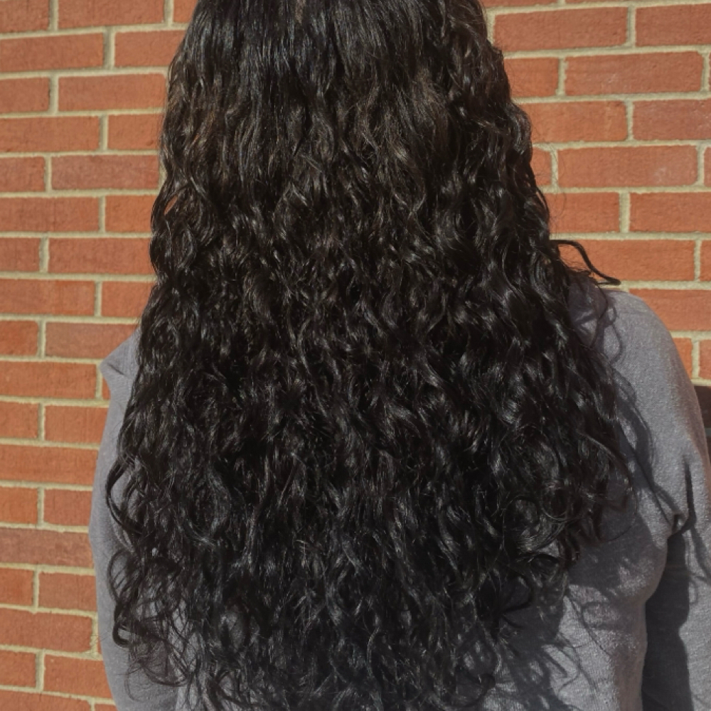 Mizani Aircut for Returning Clients at Hailey at the Shearer Shoppe in Seville, OH