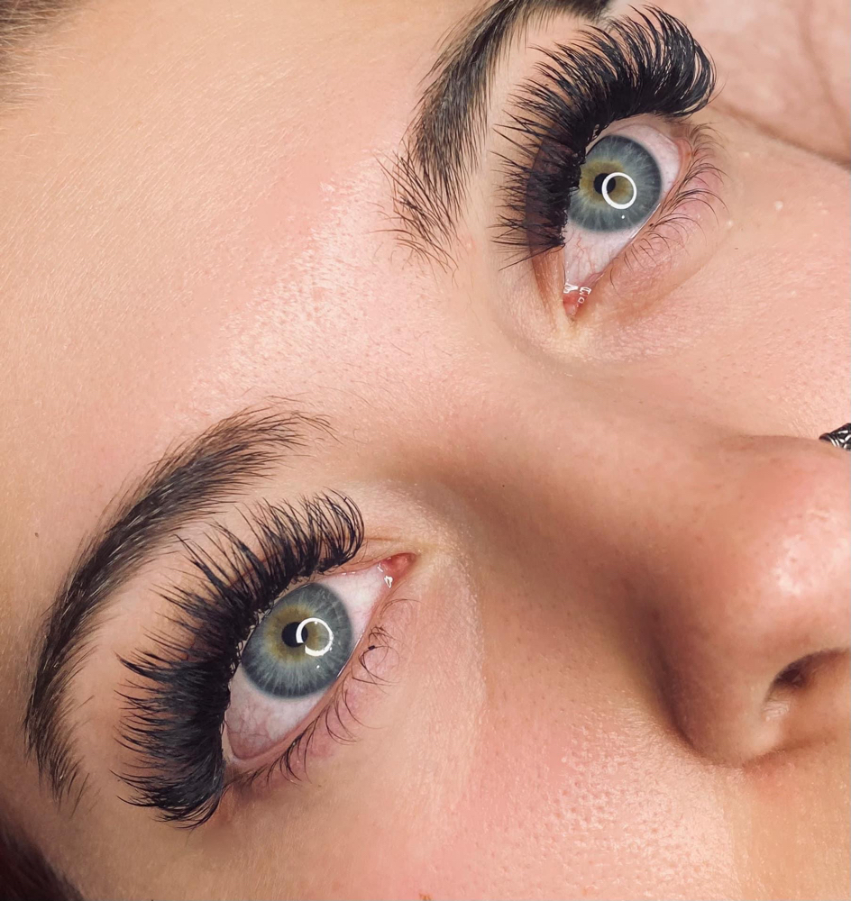 Volume Lash Extensions