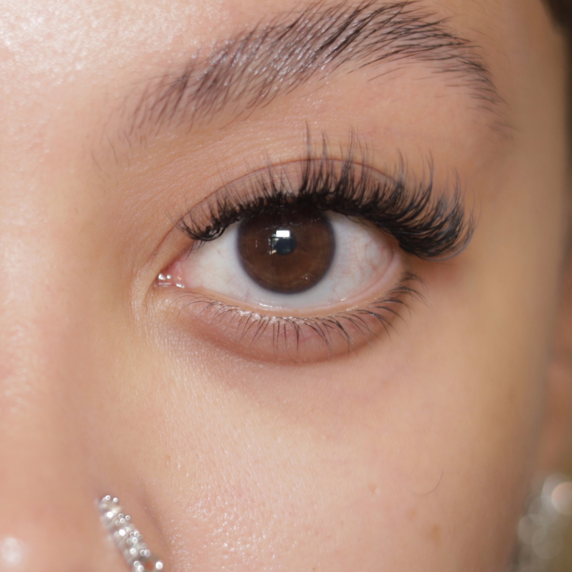 Luxury Custom Lash Extensions at BROWS AND BEAUTY LOUNGE in Brooklyn, NY