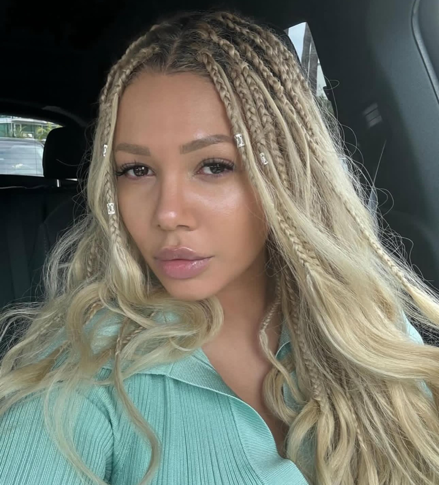 (MEDIUM/ Large) Zoë Kravitz Braids (waist Length)