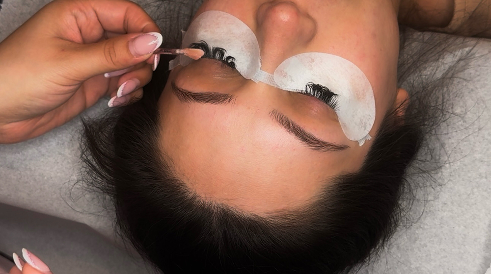Lash Removal