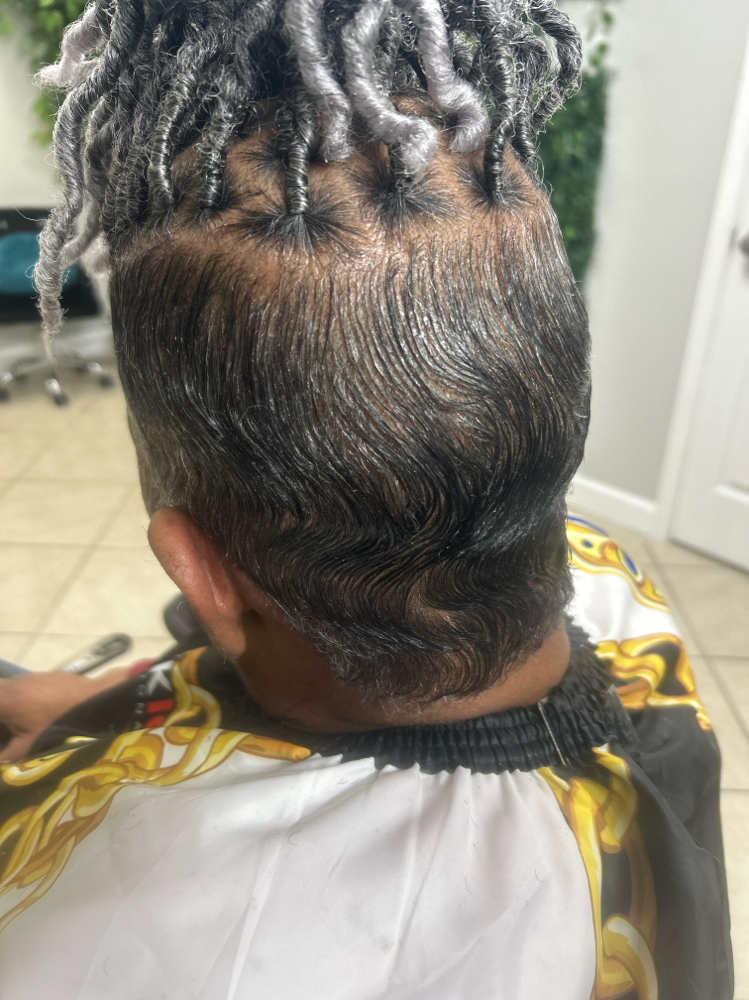 Trimming Ends Of Hair at Kiwaja Handz in Terrytown, LA