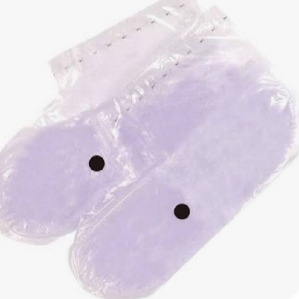 Paraffin Foot Treatment at Glamma’s Glo in Atlanta, GA