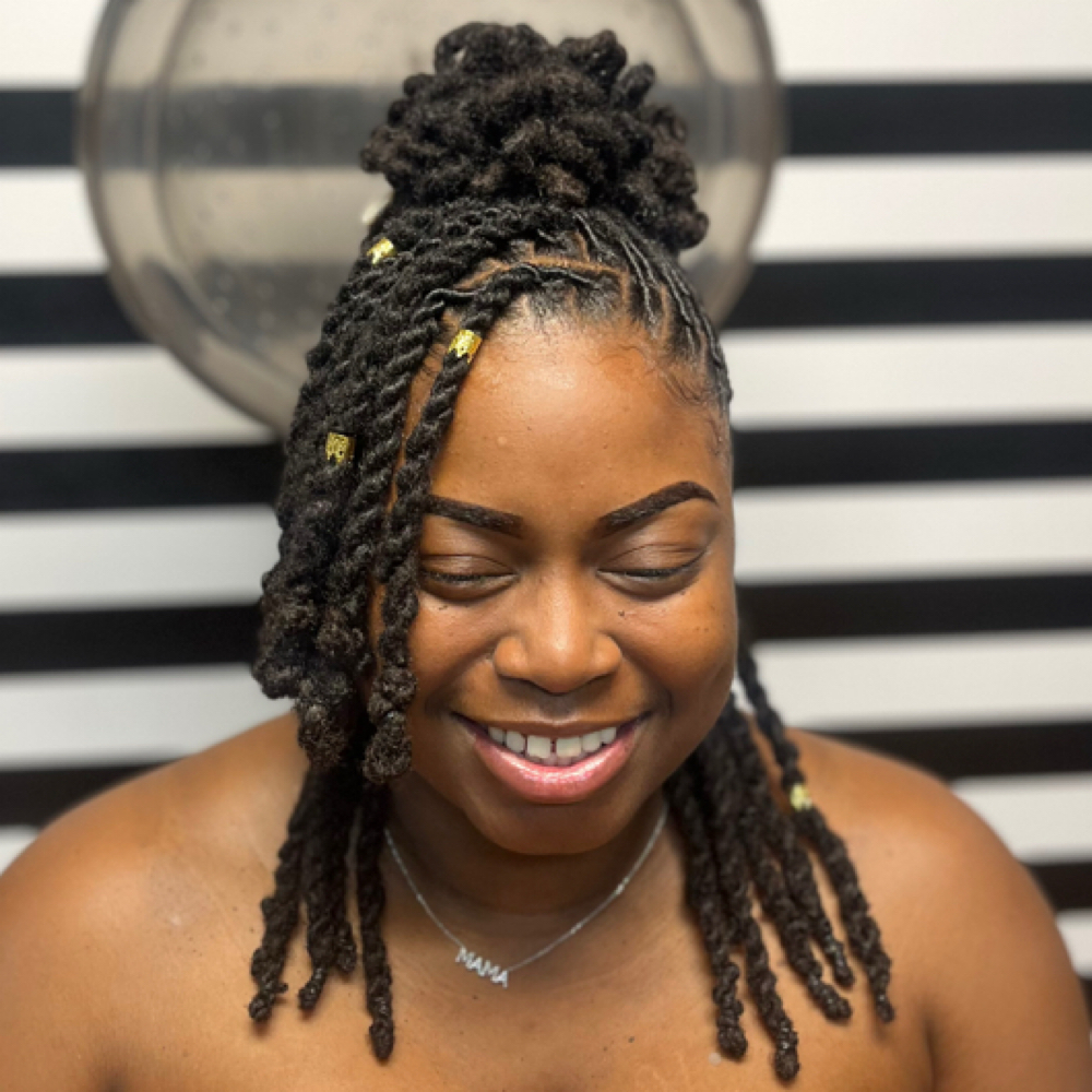 Retwist & Advance styles at Growing Confidence in Michigan City, IN