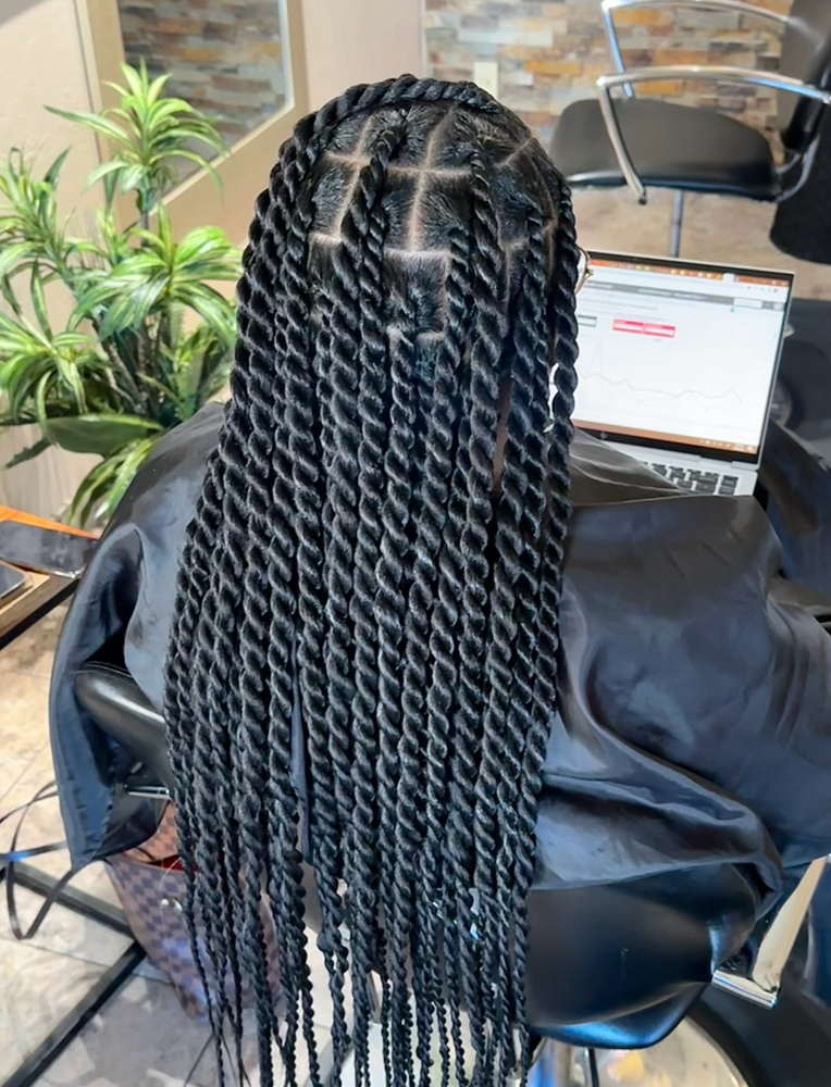 Large Knotless Twists