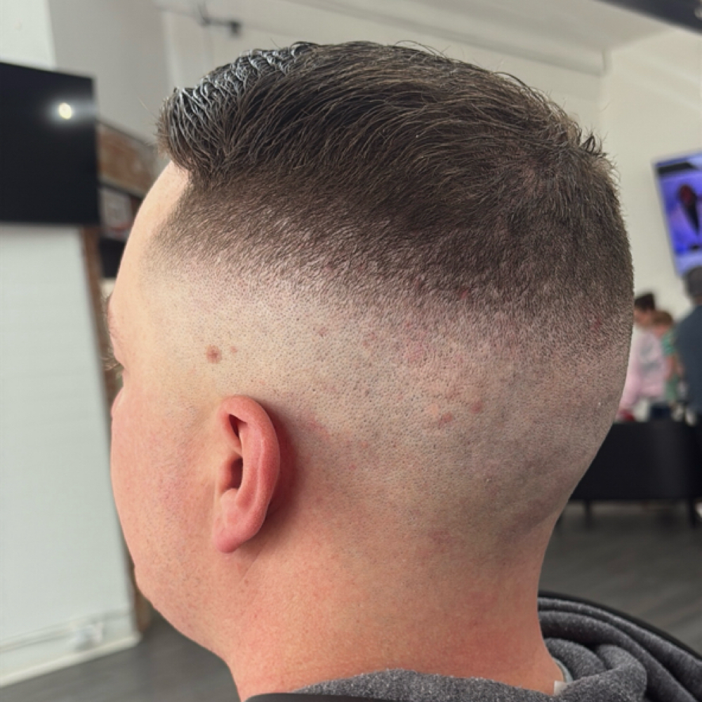 Men’s Haircut at H & B House Of Hair in Sterling, IL
