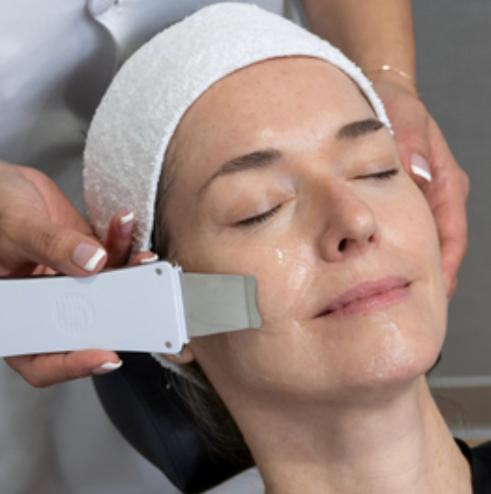 Micro-exfoliating Facial