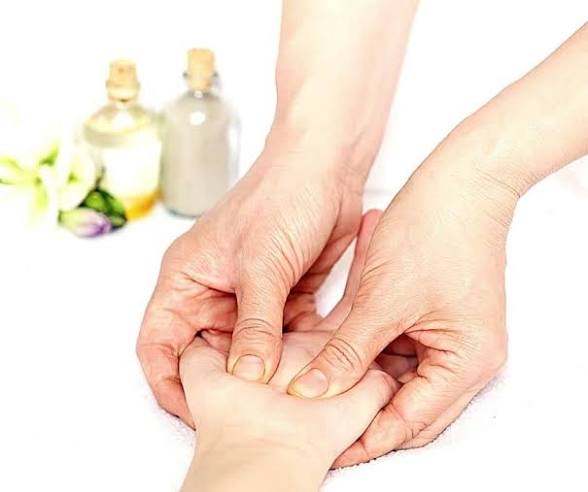Aromatherapy Hand Massage