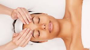 60 Minutes Customized Facial