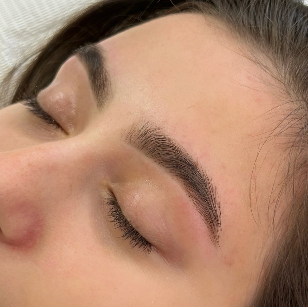 Naturally Sculpted Brows