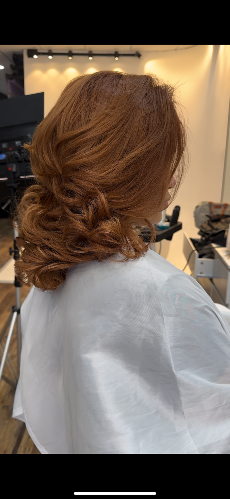 Signature Blowout at Deja Jenelle Hair in Baltimore, MD