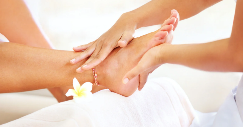 Deluxe Pedicure - No Polish