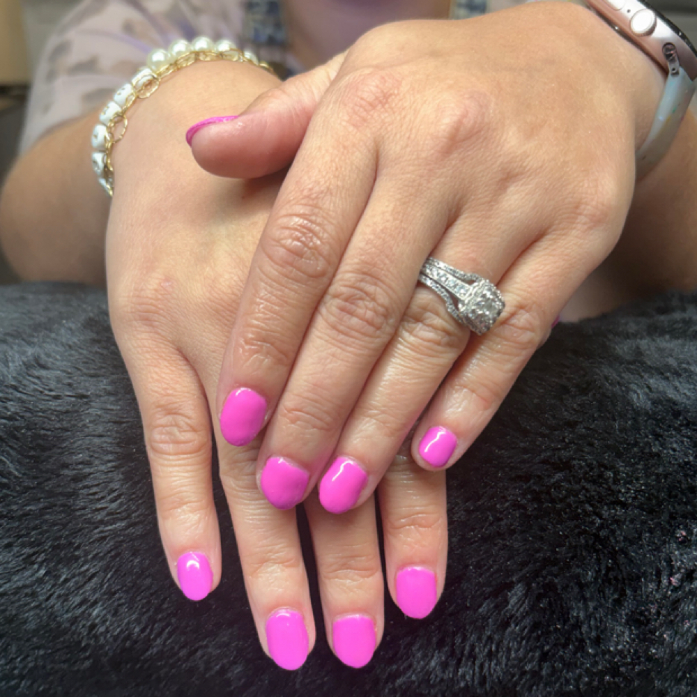 Nail Dip Manicure Solid Color at Jamese Beauty in Princeton, KY