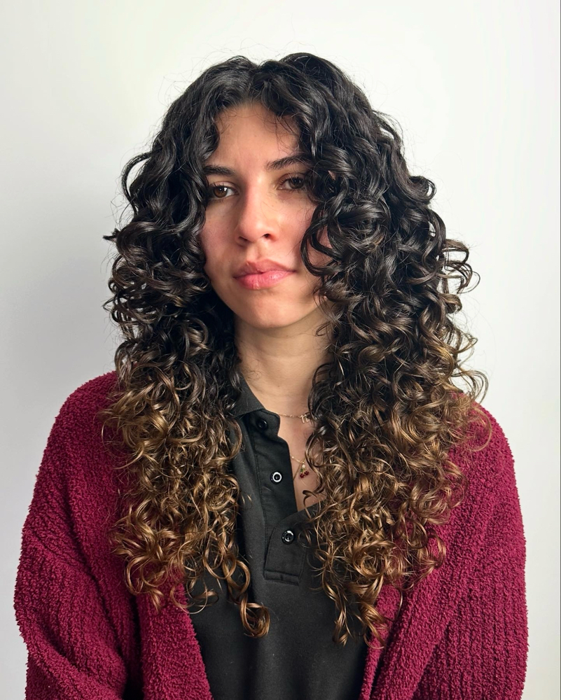 Curly Syling at Hair By Adrii Santos in Miami, FL