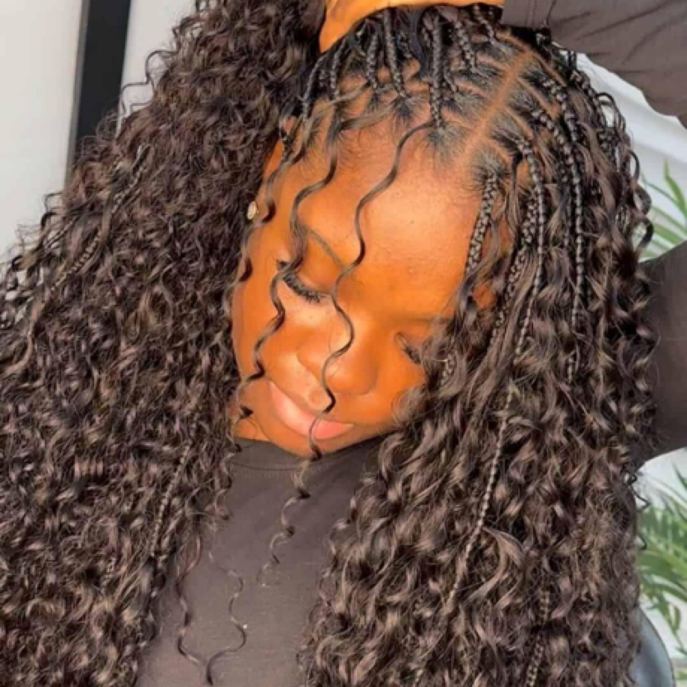 Bora Bora Small at Glow Braid Lounge in Pearland, TX