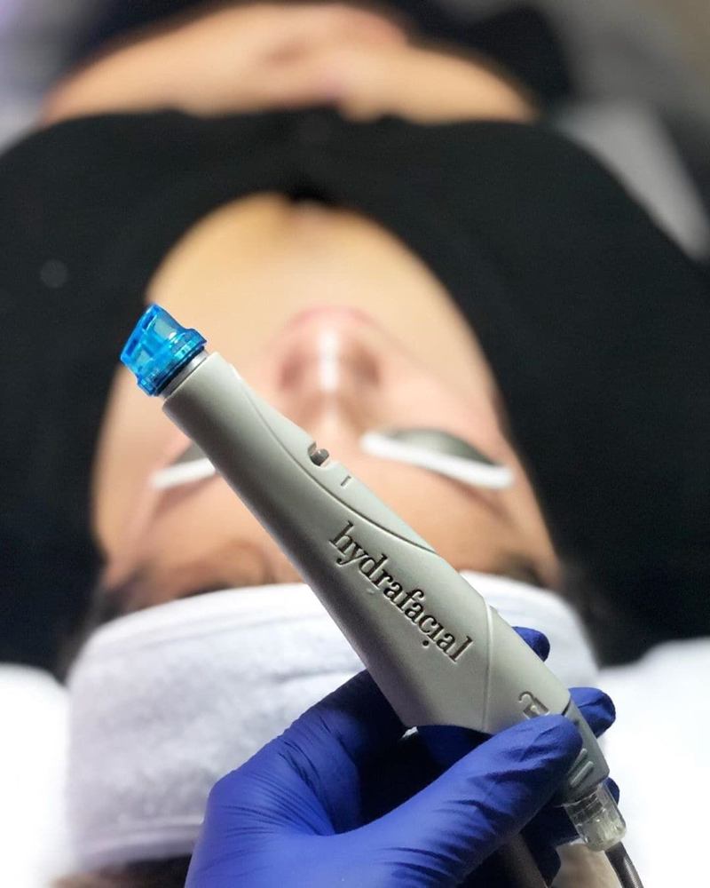 The Deluxe Hydrafacial