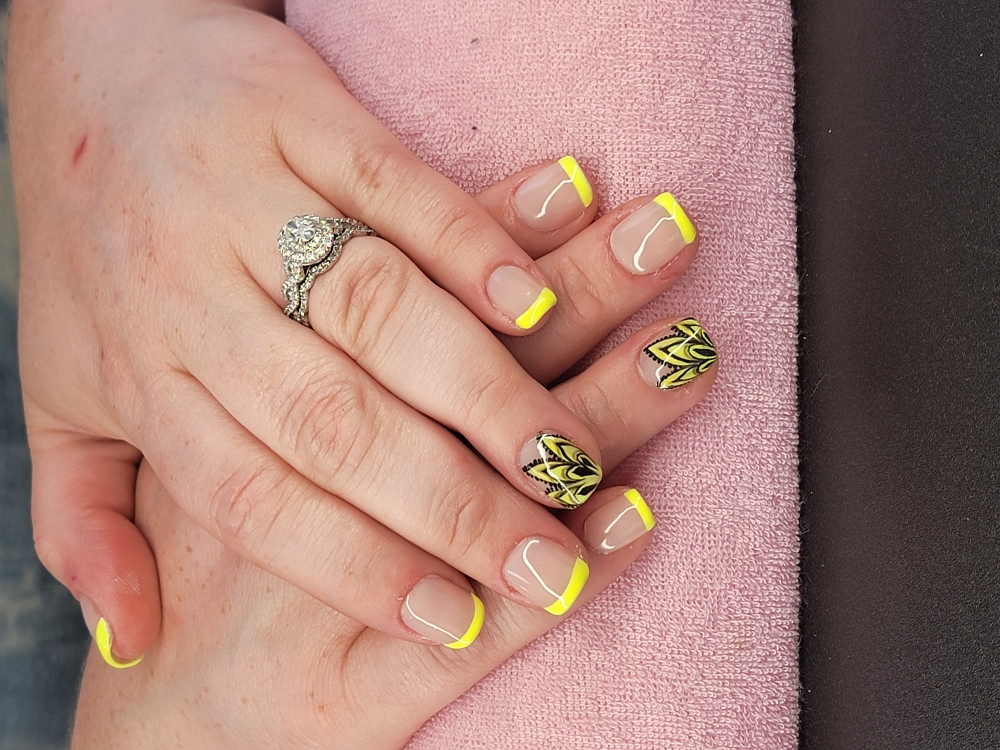 Nail Art Advanced at Nonas Custom Nails in Anderson, IN