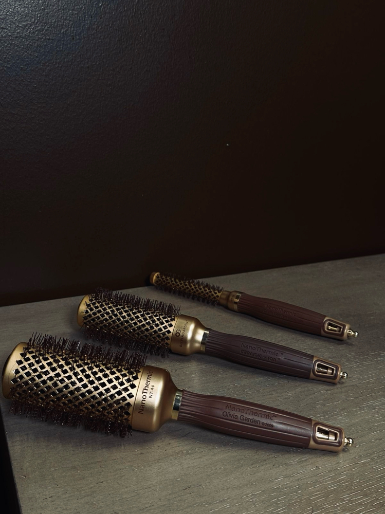 Shampoo + Blowout Or Style