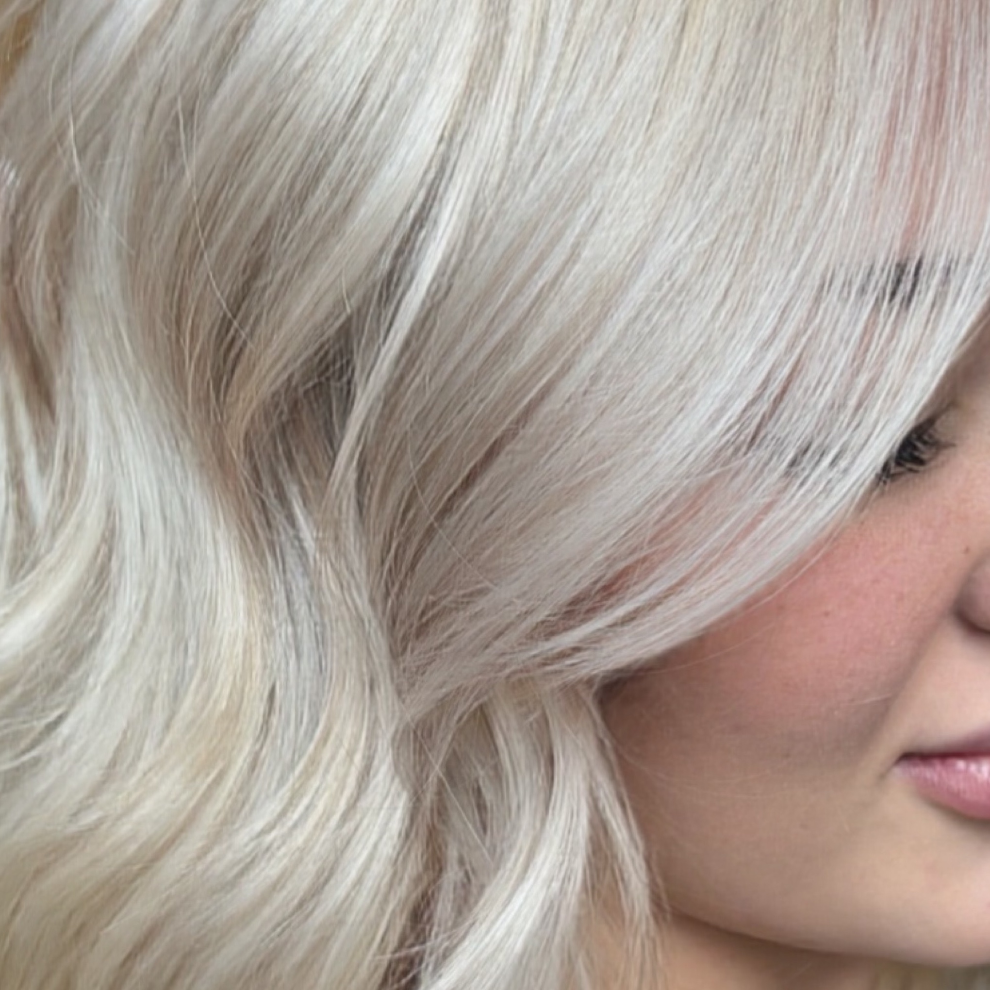 Bleach Tone+Blowout at Aly Does Hairr in Mckinney, TX
