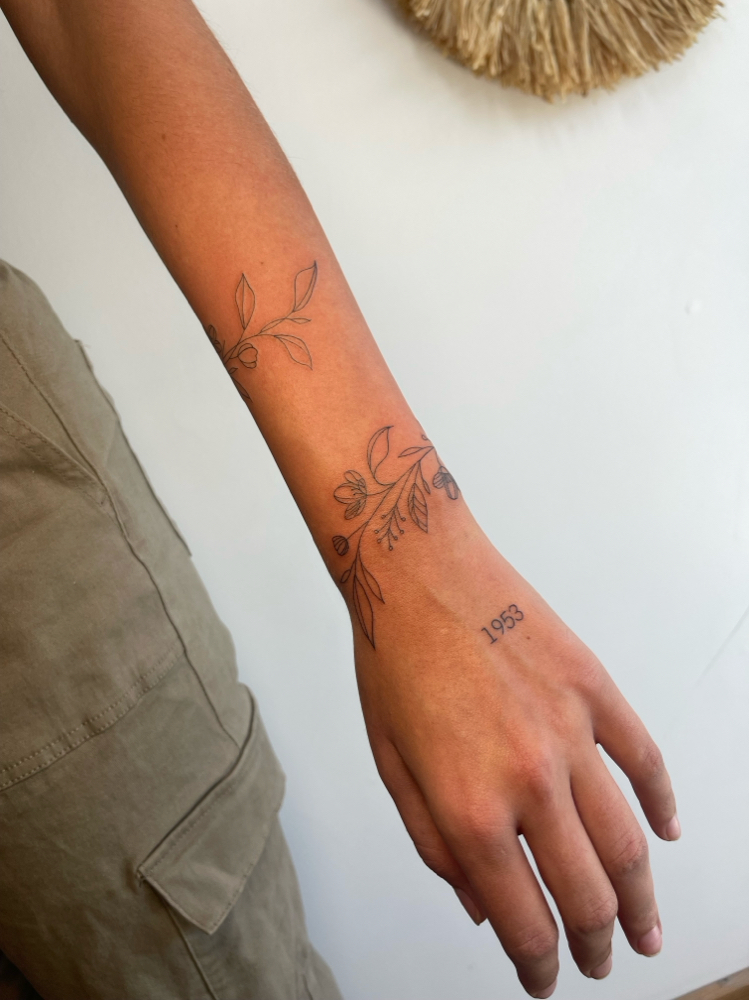 Floral/Vine Arm Wrap