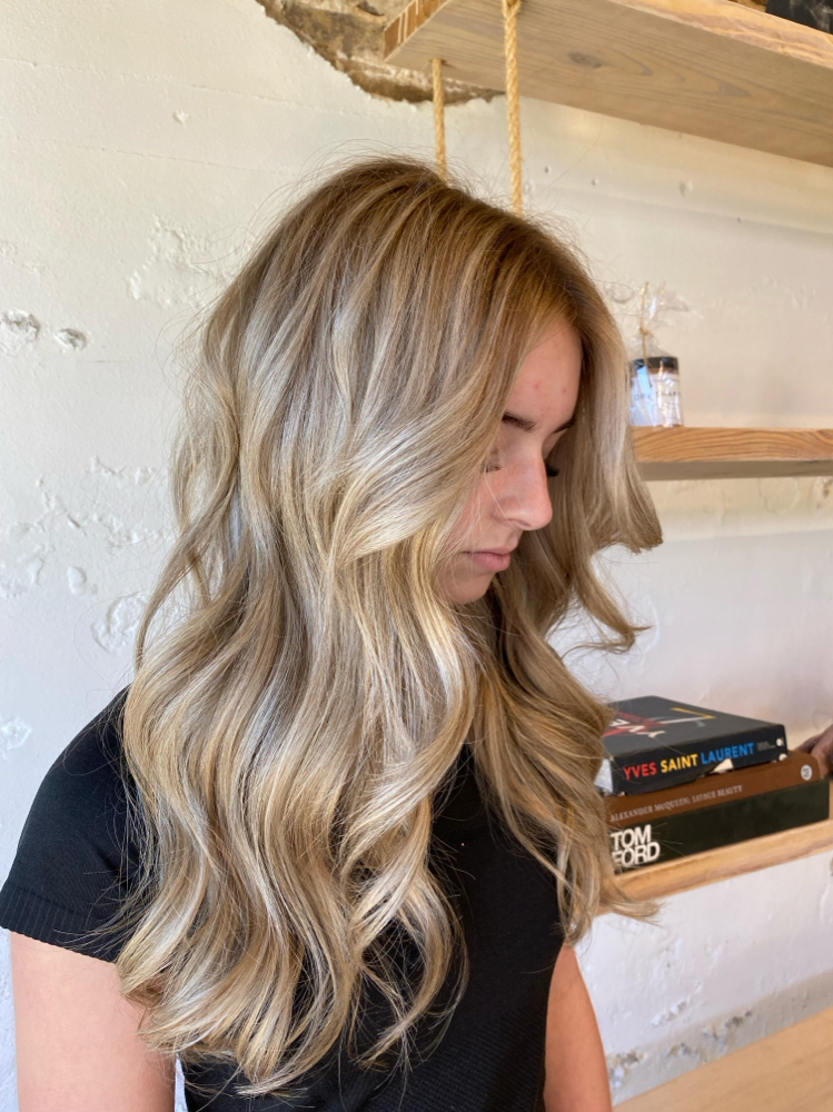 Basic Wash, Blowdry + Style