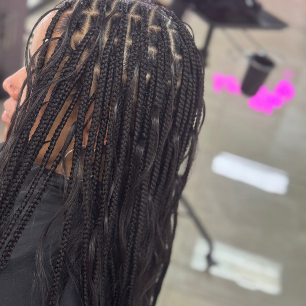 Medium Knotless at Lgbeautycollective in Houston, TX