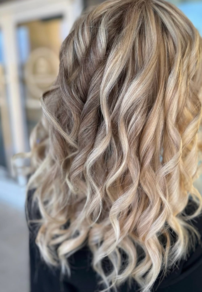 Full Highlights at Shanelle’s Beauty in Scottsdale, AZ