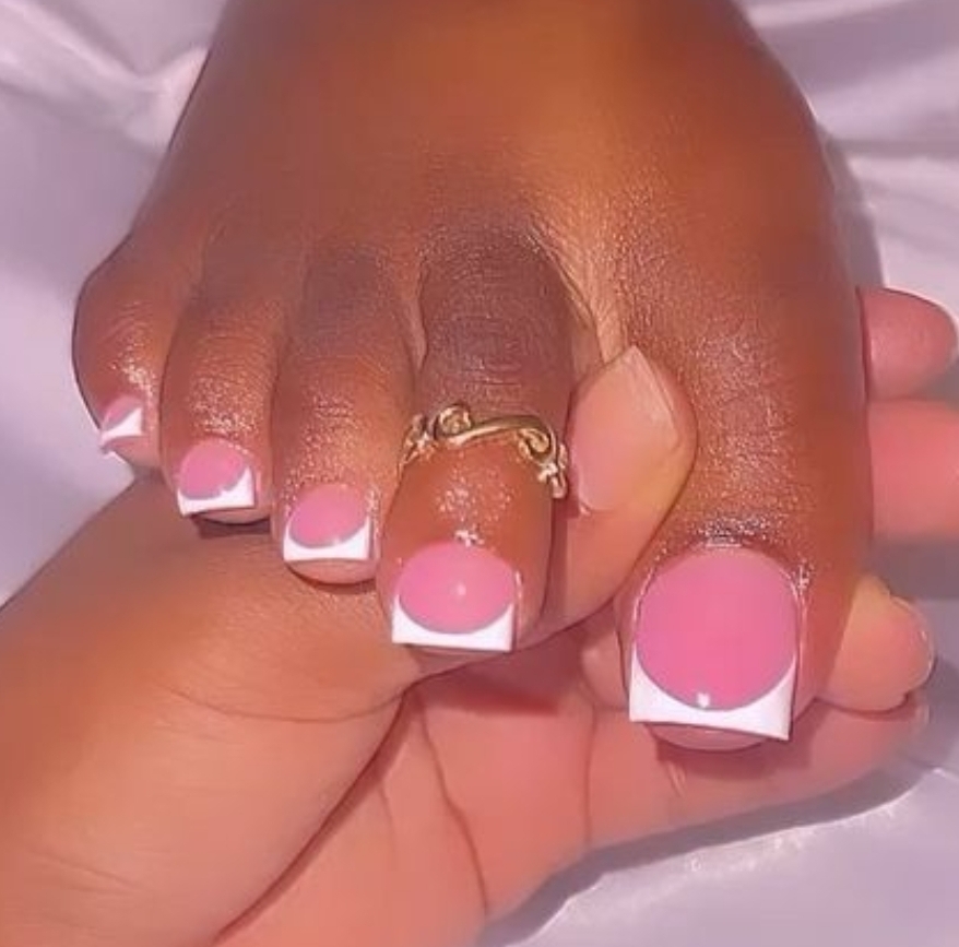 Acrylic Toes /Classic French Tip