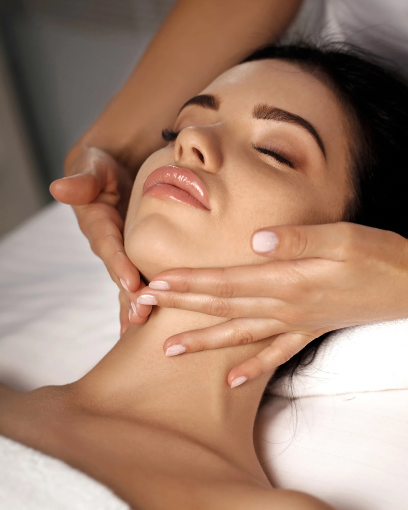 Sculpting Facial (90 mins)