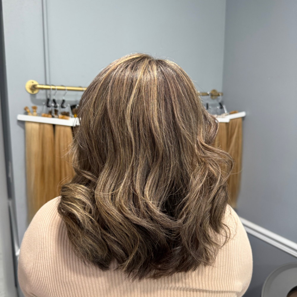 Full Foil ( Higthligths ) at YG LUX HAIR in Rockford, IL