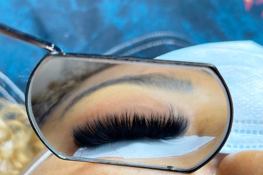 Mega Volume Eyelash Extensions