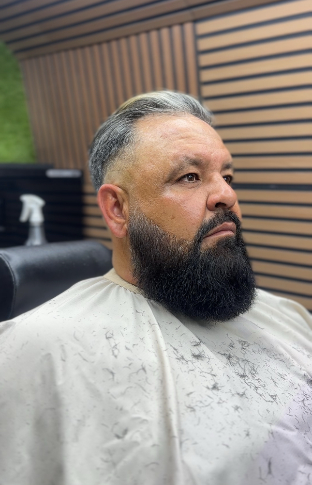 Beard Shape Up/w Hot Towel
