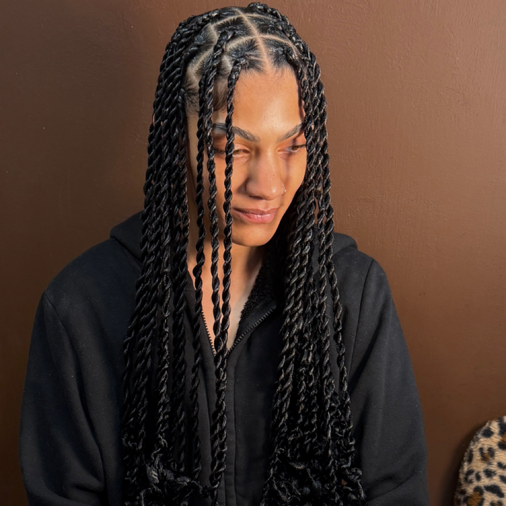 Knotless Twists (Large) at Diliaspecialtouch LLC in Dracut, MA