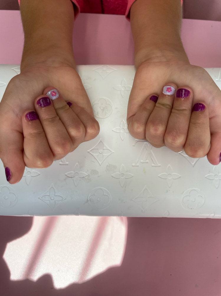 Mini Me Mani