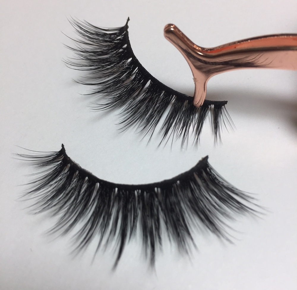 Lash Strip Application
