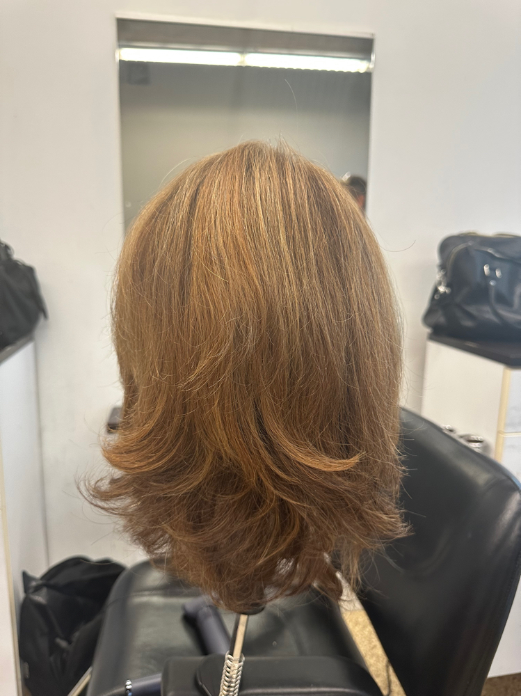 Tone-on-tone Haircolor