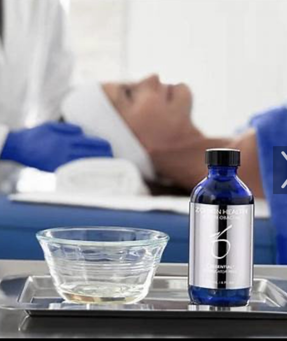 Signature ZO Facial + Stim Peel
