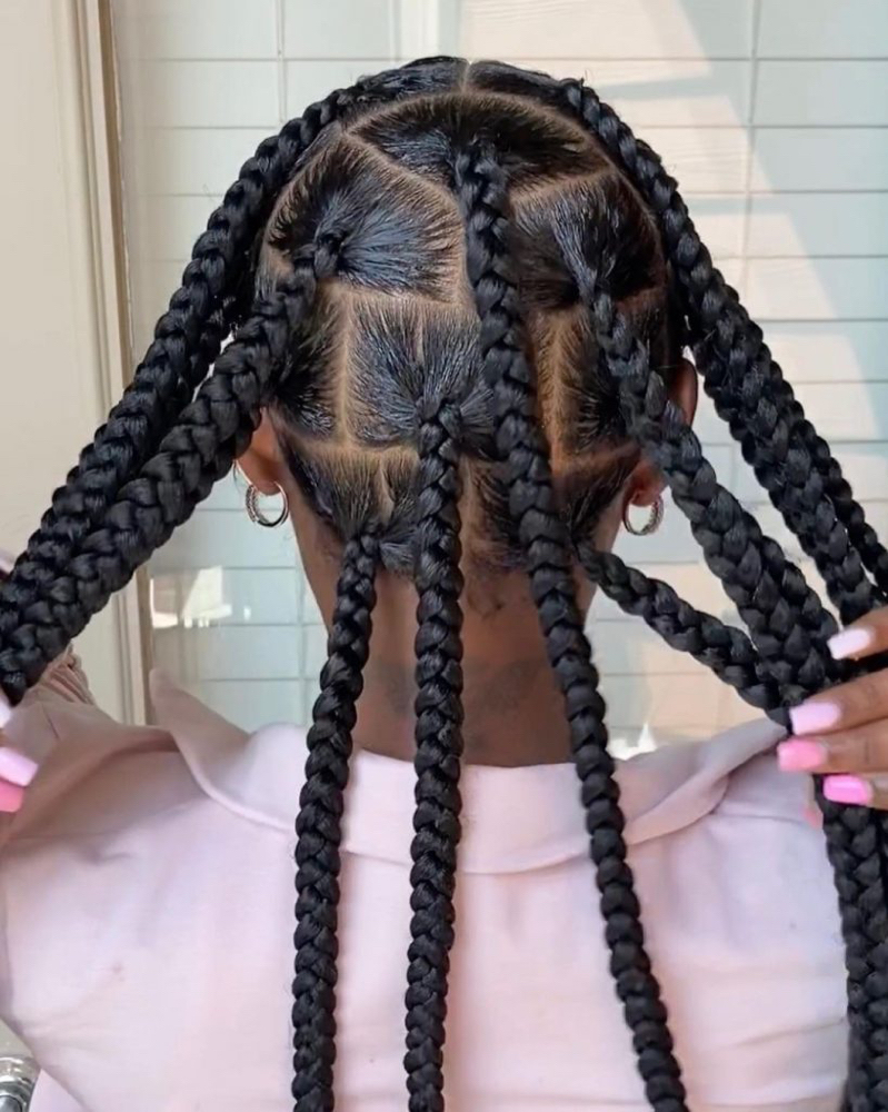 Jumbo Knotless Braids Lower Back