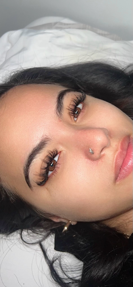 Whispy Volume Lash