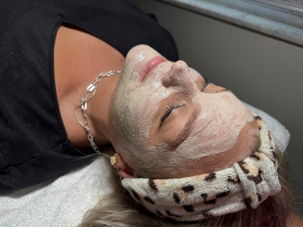 Acne & Toning Facial