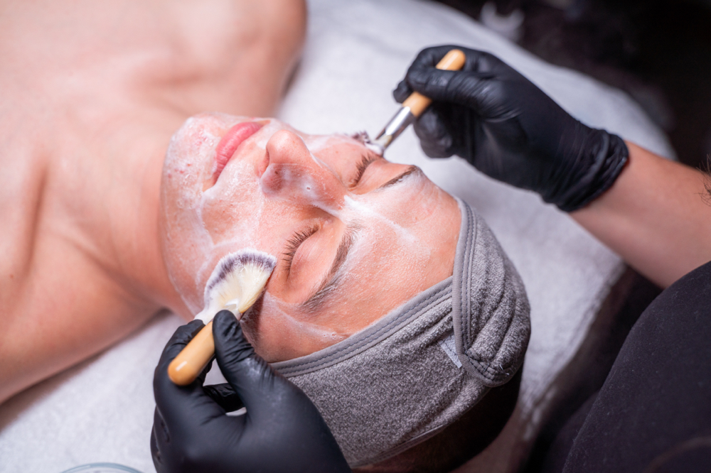 55 Min Custom Glow Facial