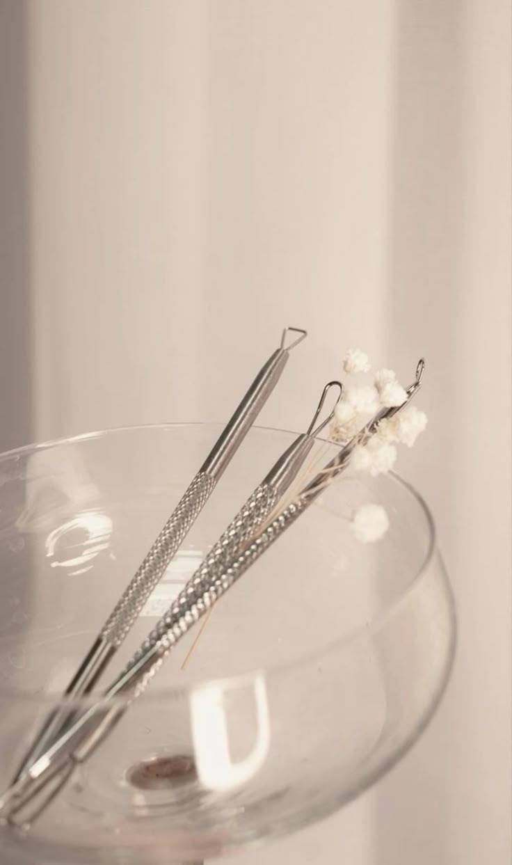EXTRACTIONS