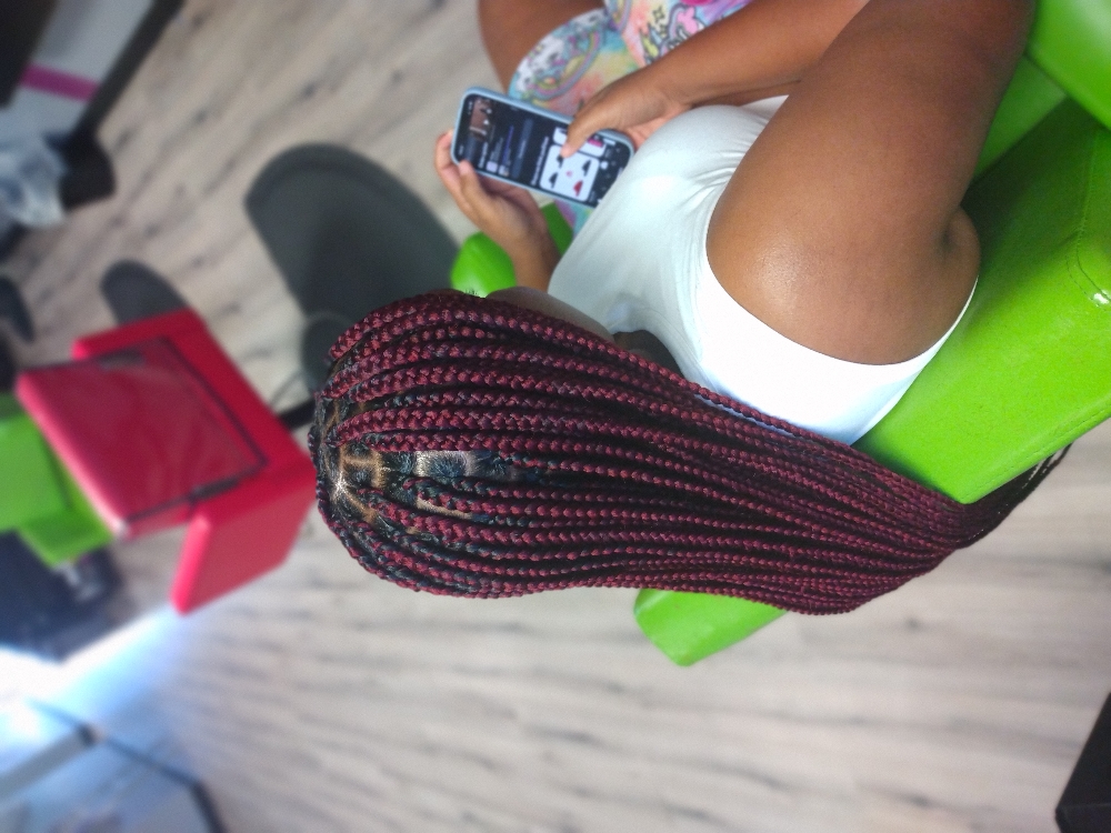 Knotless Med Knee Length