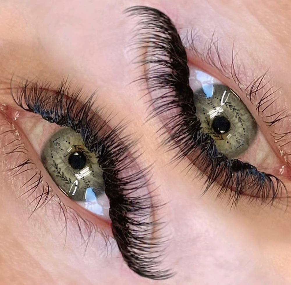 Hybrid Lashes