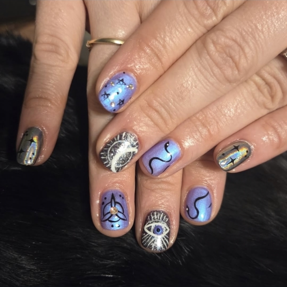 Manicure With Art at RV Mobile Nails