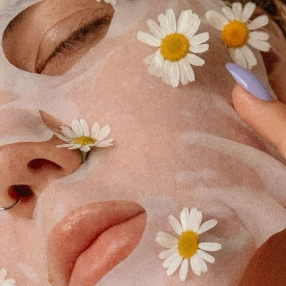 All Things Facial at De Colores Beauty Bar in Chicago, IL